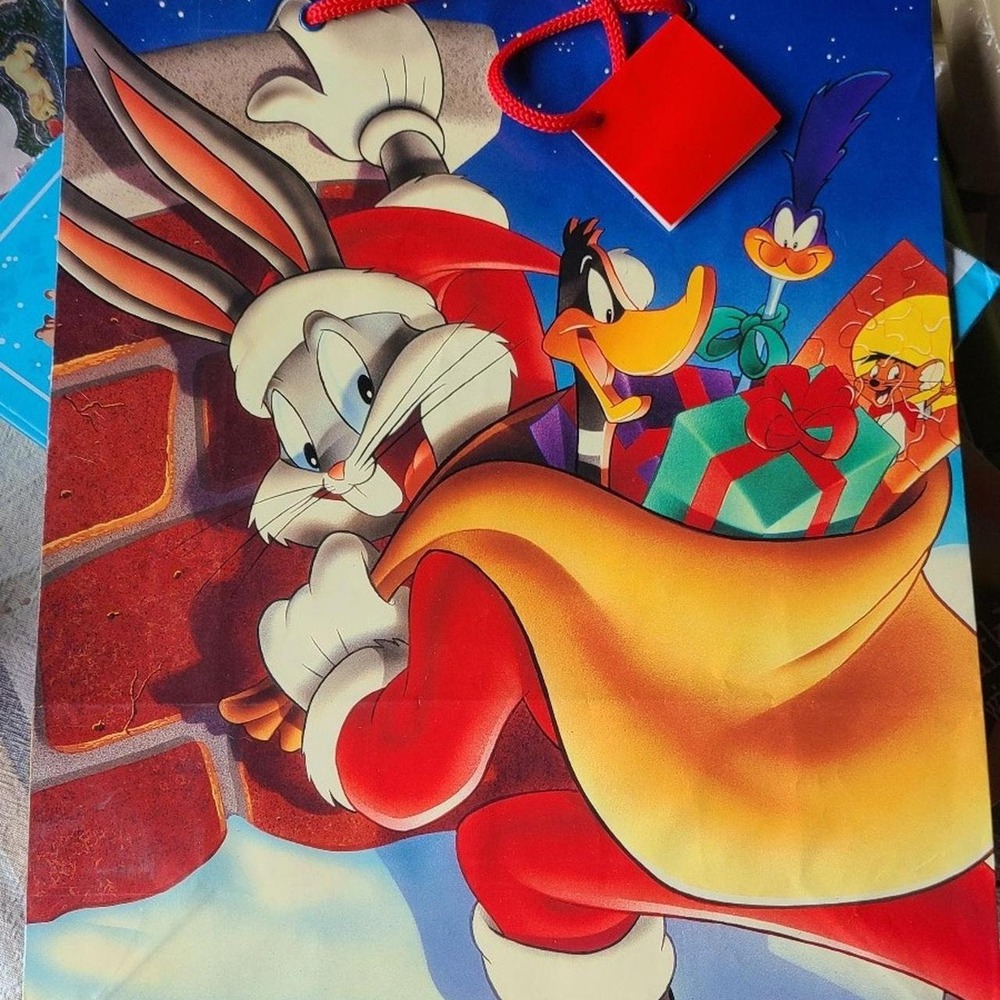 Looney Toons Bugs Bunny Gift Bag
